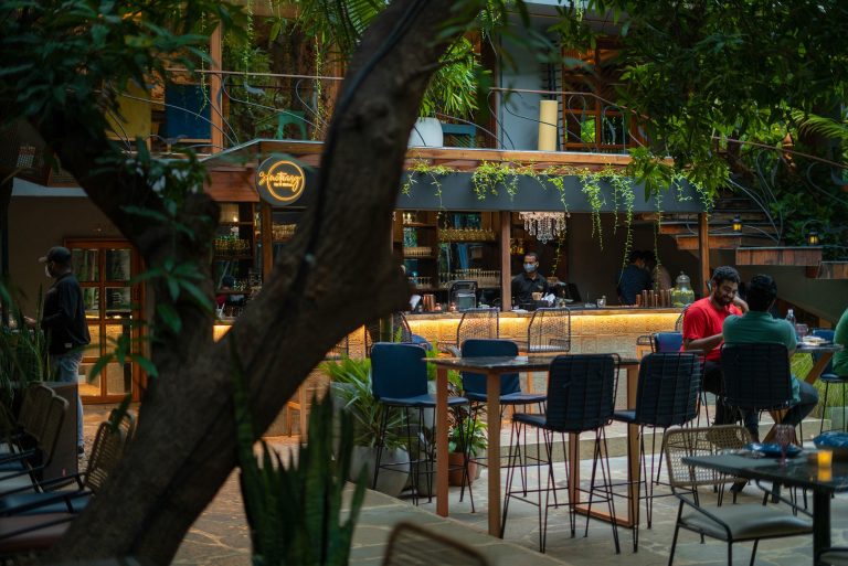 Hyderabad: Restaurant denies entry to Muslim woman for wearing Hijab, online Islamists abuse her for visiting a place that serves liquor and pork