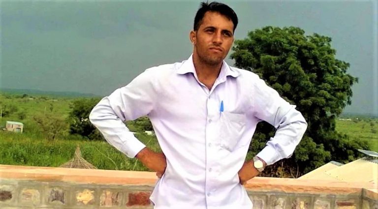 Rajasthan: Liquor mafia attacks RTI activist who had complained about the sale of illicit liquor, nails hammered into his legs