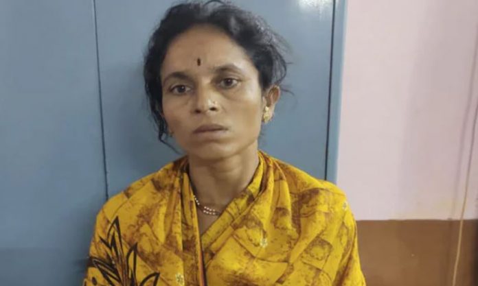 Maharashtra: Girl beheaded by brother and mother