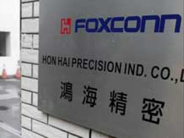 Apple supplier Foxconn to stay shut this week following protests over food poisoning: Reports