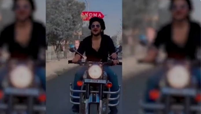Kanpur: Tiktoker Khalid fined ₹14000 for dancing to Bollywood song on bike