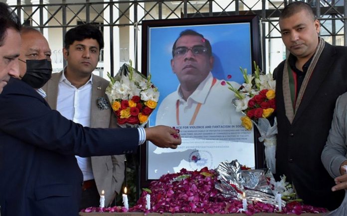 Sialkot police registers FIR against 900 workers involved in the Sialkot killing, Wife of burnt Sri Lankan man begs for justice. Details