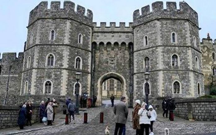 19-year-old Indian origin man who wanted to assassinate Queen Elizabeth arrested by the police under the Mental health Act