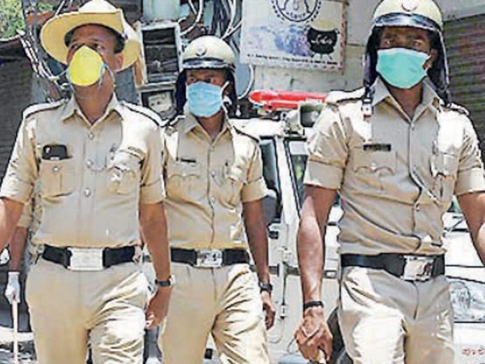 Katnataka police arrests four people in connection to fake RT-PCR report given to a South African National