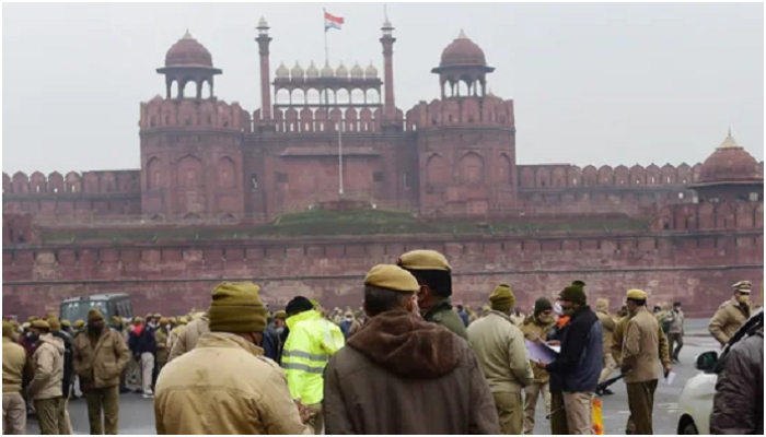 Delhi Police busts arms syndicate ahead of Republic Day celebrations, two arrested and a cache of 25 weapons seized