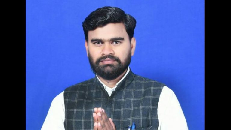 Uttar Pradesh: Goons open fire at Kannauj District Panchayat member and BJP leader’s car for refusing to join Samajwadi Party