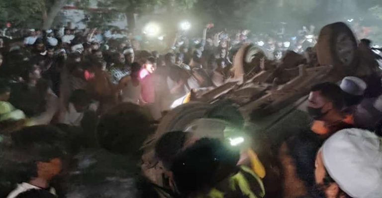 Andhra Pradesh: Islamists attack police and BJP workers after opposition to illegal construction of mosque in Kurnool