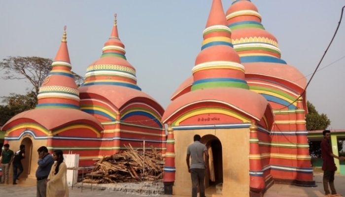 Bangladesh: Bags of raw beef hung in 3 temples, Hindus protest against desecration