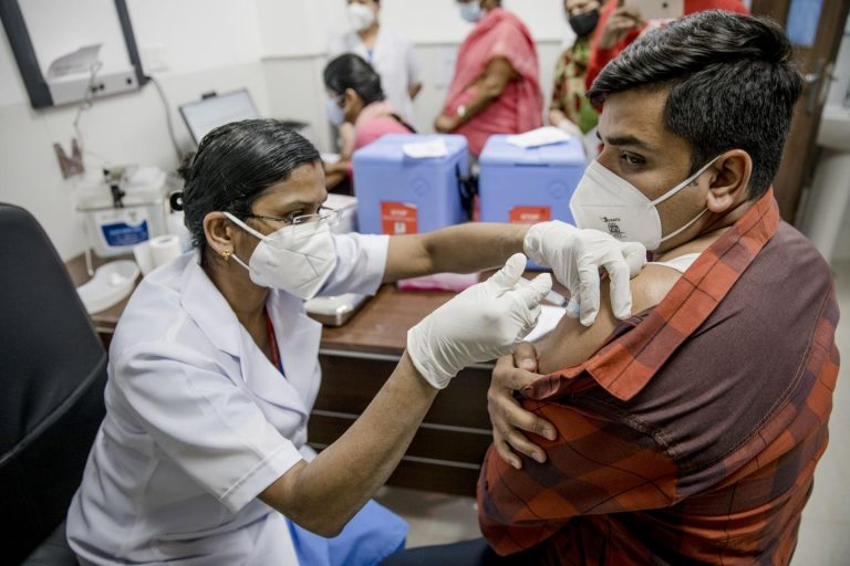 India’s COVID-19 vaccine coverage surpasses the 150-crore mark; 25% of the eligible teens register in the first week: Details
