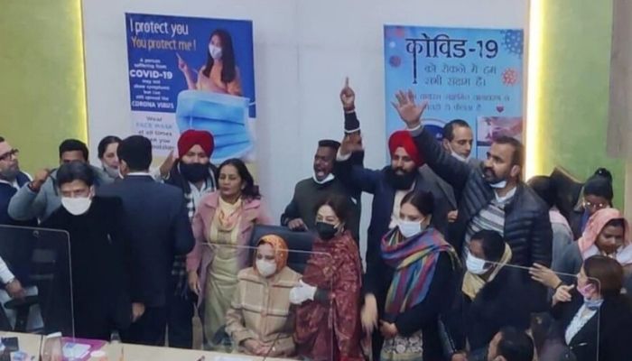 BJP wins Chandigarh Municipal Corporation Mayor poll by one vote, also sweeps the posts of Senior Deputy Mayor and Deputy Mayor