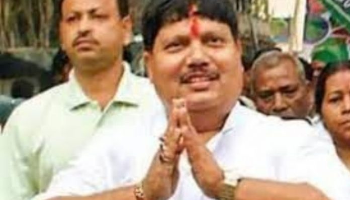 TMC workers attack Arjun Singh