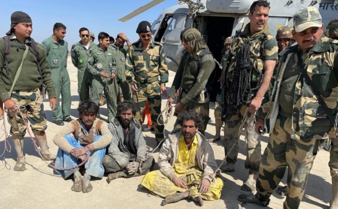 BSF Bhuj apprehends 6 Pakistani nationals in Creek Area