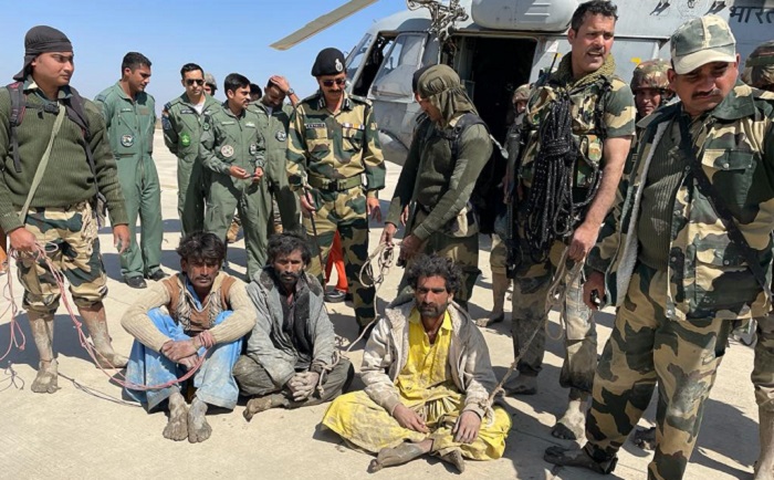 Gujarat: BSF nabs 6 Pakistani intruders hiding in Bhuj after detecting 11 Pakistani boats in the Harami Nalla area