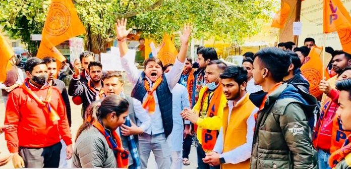 ABVP demands justice in Lavanya Siucide case