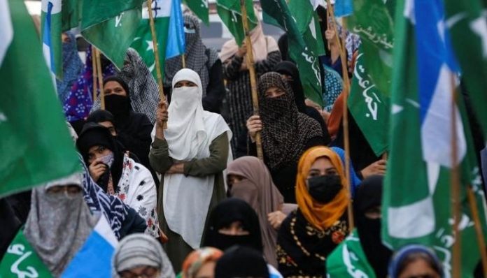 We salute the courage and bravery of our Muslim daughter Muskan Khan: Jamaat-e-Islami women in Pakistan extend support to Hijabis in Karnataka