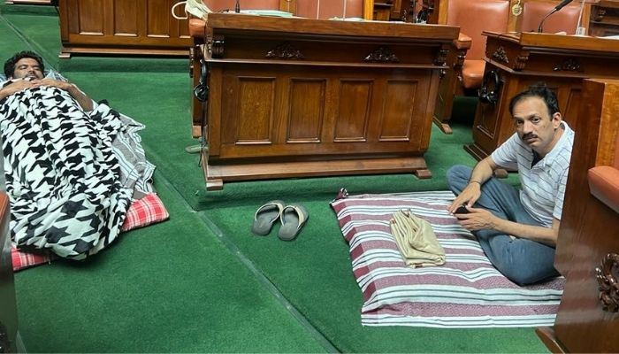 Karnataka: Congress MLAs camp at Vidhan Soudha overnight to protest against ‘saffron flag remark’ of BJP Minister