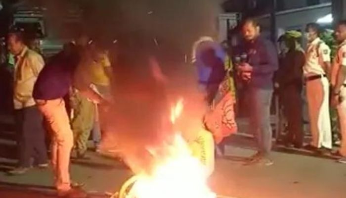 TMC goons indulge in violence during civic polls in West Bengal, opposition workers and media persons attacked