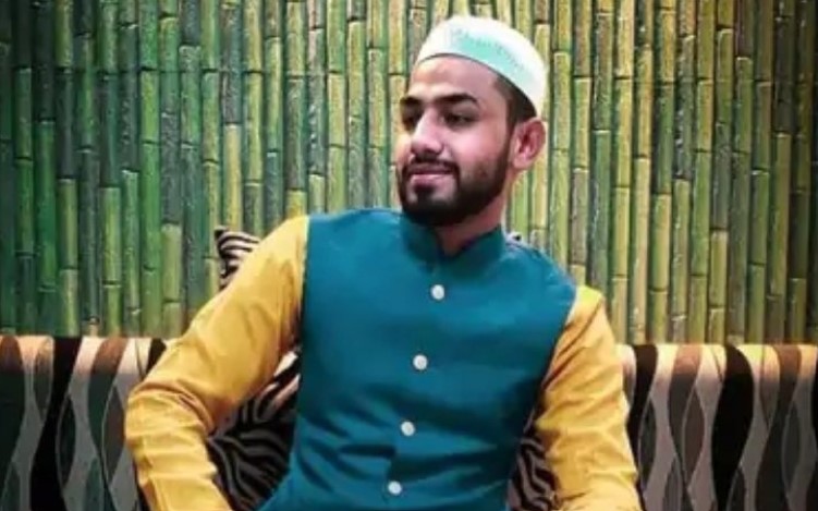 Gujarat: Yasarkhan Pathan lures Hindu girl on pretext of sending her abroad for studies, Pathan’s family rapes, force her to wear burqa, read Quran