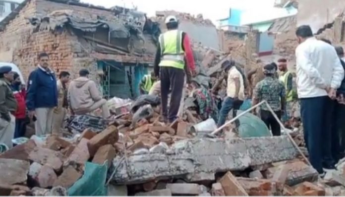 According to the neighbours, the owners of the damaged 3-storey building were into making firecrackers