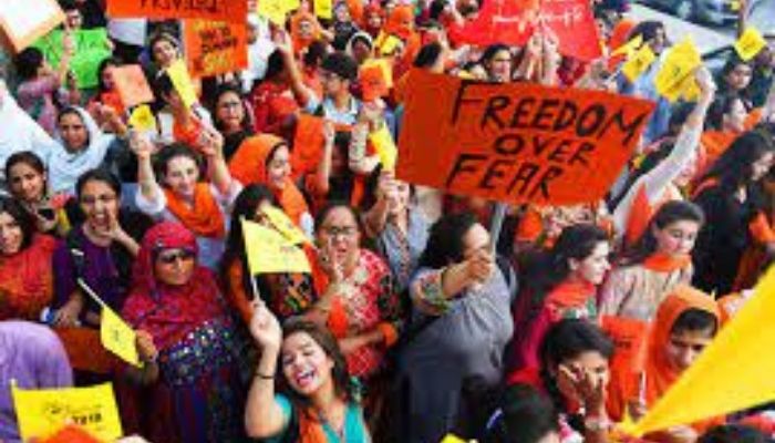 Pakistan: Islamists outrage against Aurat March held on International Women’s Day, burqa-clad women launch ‘Haya March’ to oppose it