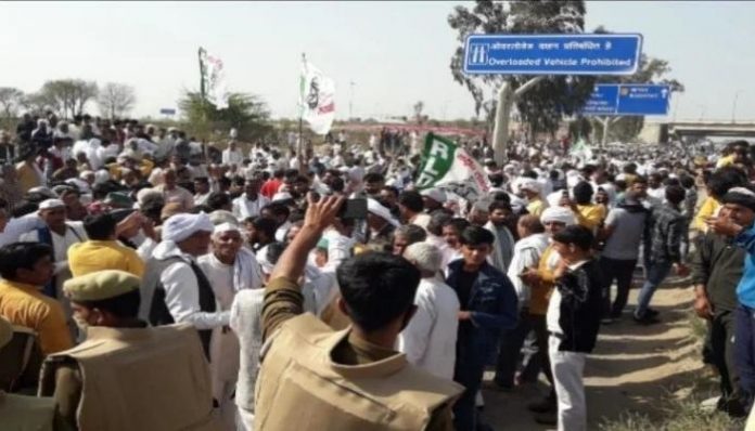 RLD workers make ruckus