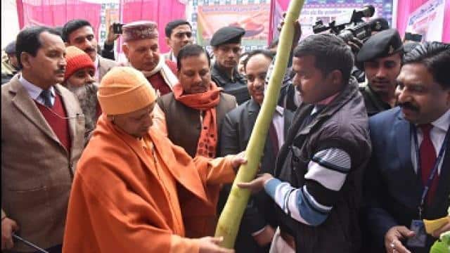 attempt to murder charge slapped against over 100 for illegally checking govt vehicles