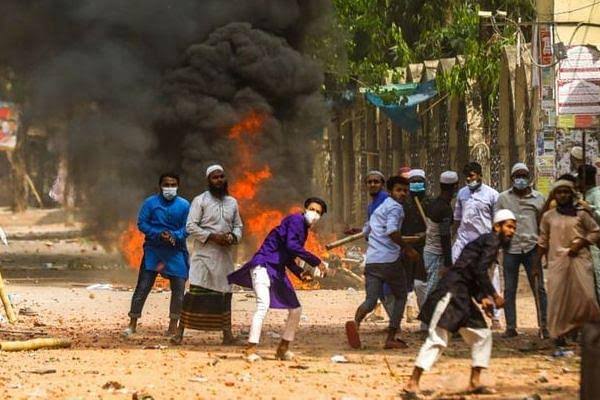 Islamists have routinely attacked Hindu processions