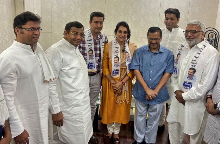 Haryana: Ex-Congress leader Nirmal Singh joins AAP with daughter, was accused of shooting three cows