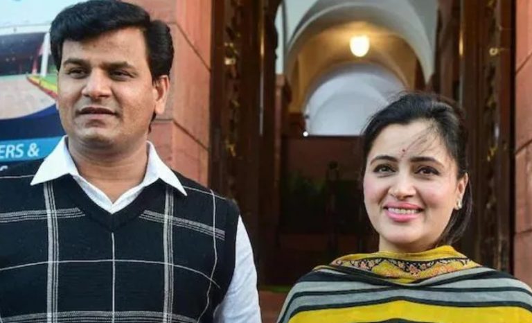 Bombay HC dismisses plea of MP Navneet Rana, husband MLA Ravi Rana to quash FIR in Hanuman Chalisa row