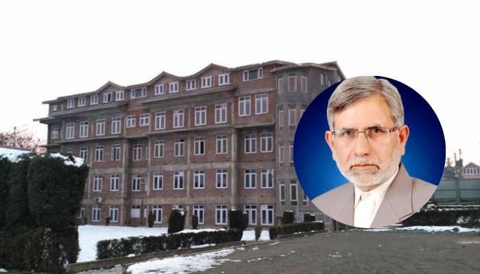 Srinagar: Pro-Pakistan Principal of Kashmir Law College sacked, had shared a stage with the likes of Syed Ali Shah Geelani, Arundhati Roy