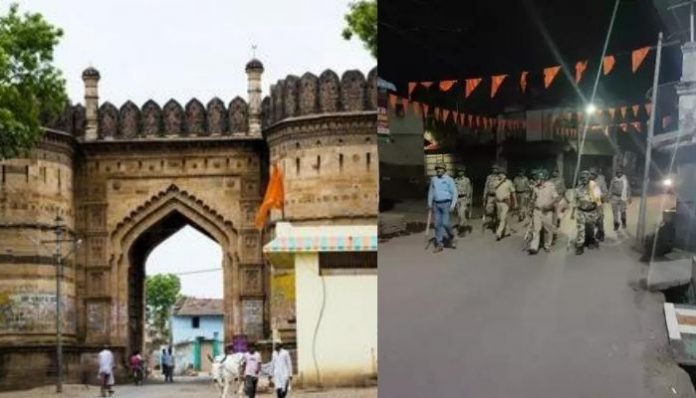 Stone-pelting in Achalpur