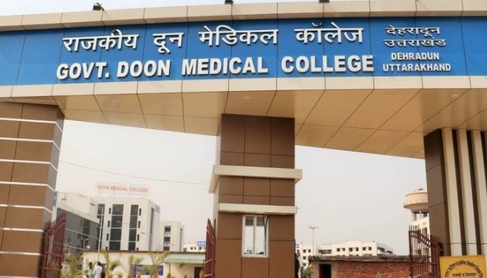 Uttarakhand: Doctor resigns after accusing IAS officer of intimidation and forcible transfer. Here is what we know so far