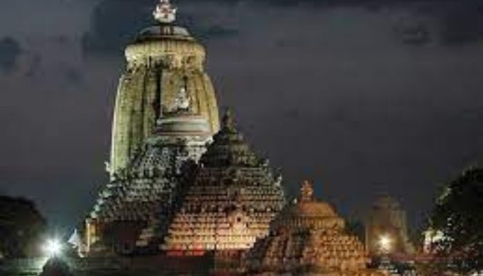 Odisha: Dozens of holy earthen hearths in the kitchen of Jagannath Temple in Puri vandalized