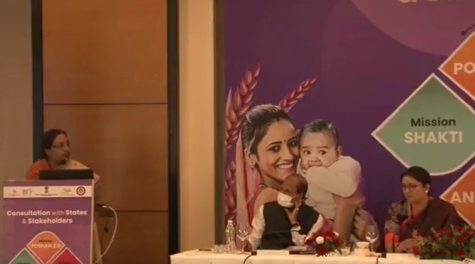 Smriti Irani Yashomati Thakur