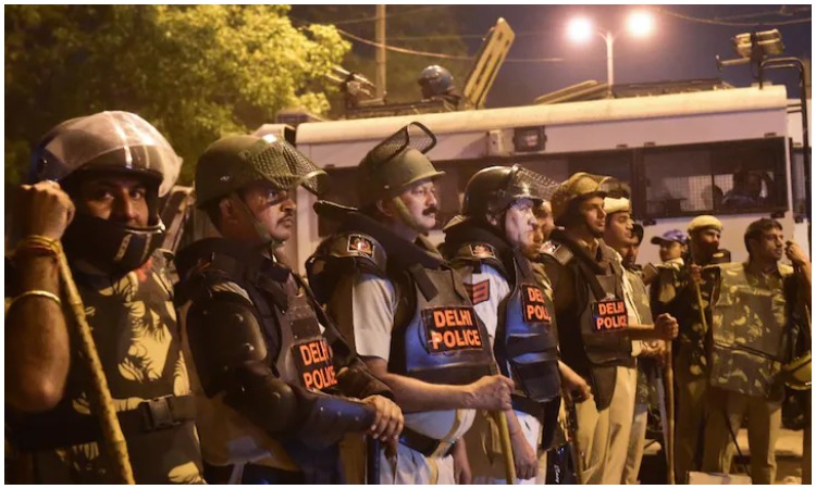 ‘Jahangirpuri is a hub of criminals, access to illegal weapons is easy’: Delhi Police officers on Hanuman Jayanti clashes
