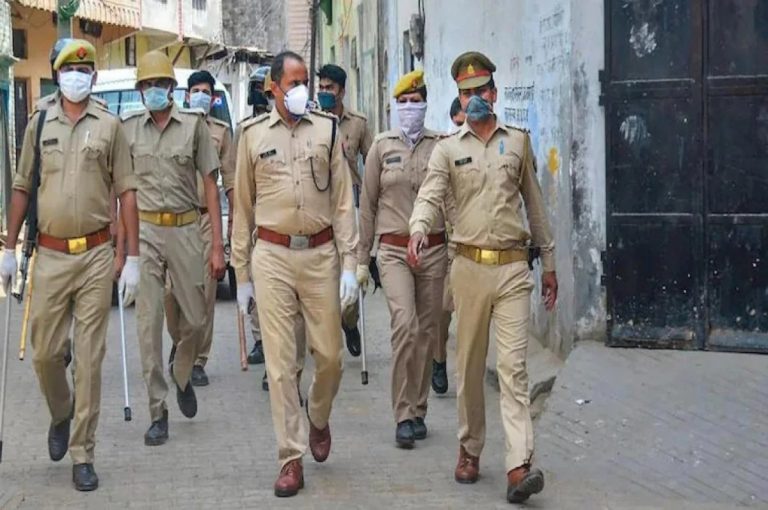Mob attacks Mathura, Haryana police with stones, sticks, fire from rooftops during raid to nab OLX fraudster Nauman, 18 including 9 women arrested