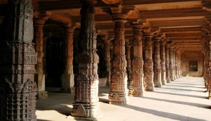 Madhya Pradesh HC admits petition, seeking stay on Namaz in Bhojshala 'temple' complex