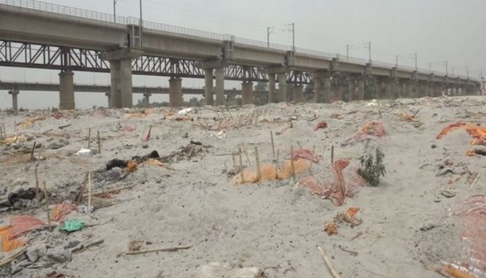 Bodies reappear in Ganga, proving that last year’s media claims of bodies in the river due to unaccounted Covid deaths were wrong