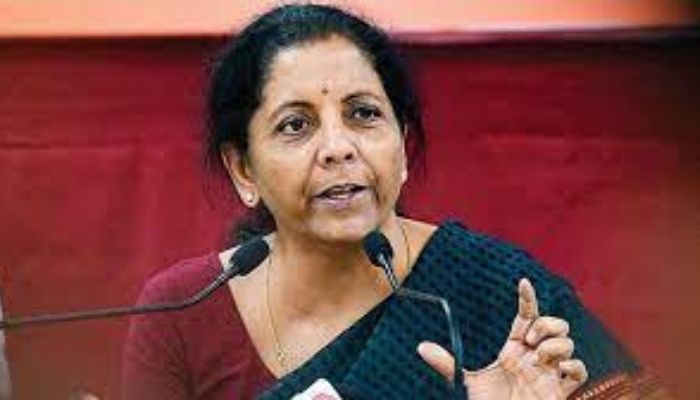 Petrol and diesel to get cheaper as center reduces excise duty, announces subsidy on gas cylinders under Ujjwala Yojana