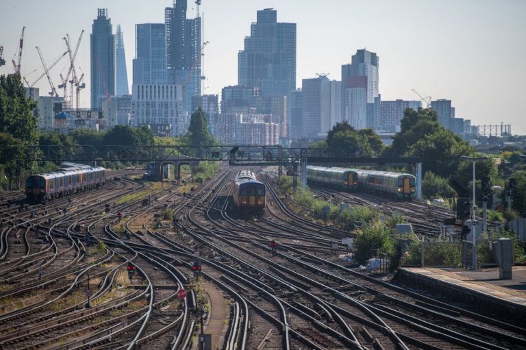 Britain comes to a standstill thanks to the biggest rail strike in over 30 years