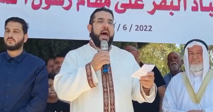 Radical Palestinian preacher calls Hindus filthy 'cow-worshippers