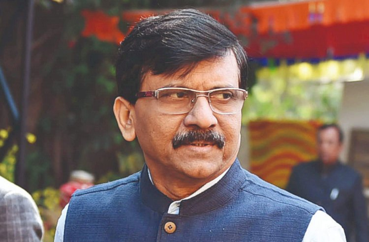 Amidst ongoing political crisis in Maharashtra, ED summons Shiv Sena MP Sanjay Raut for questioning in fraud case