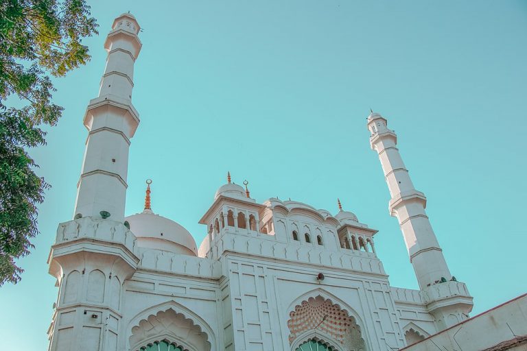 Hindus seek survey of ‘Teele Wali Masjid’ in Lucknow, District court orders litigants to approach lower court, where 2013 suit is being considered