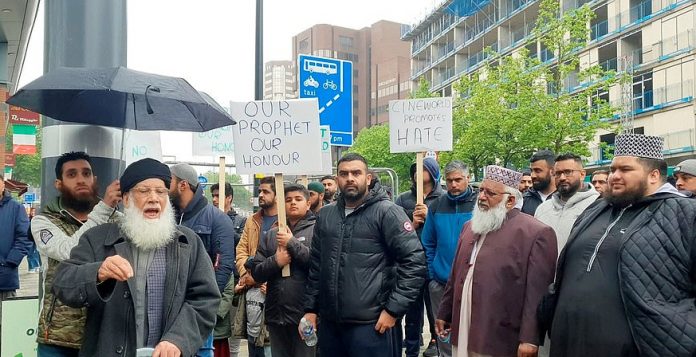 Shia-Sunni conflict reaches UK, Sunni Muslims protest against film on Fathima