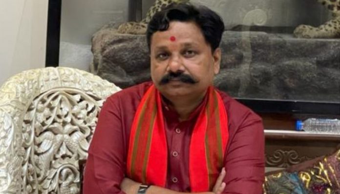 Gujarat police rubbish claims of rape against BJP Minister, complainant's wife exposes the truth