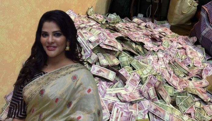 After Partha Chatterjee and his aide, ED formally arrests Arpita Mukherjee