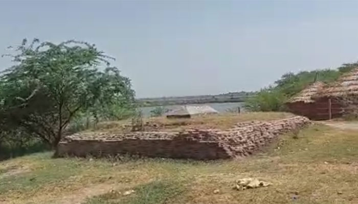 SP leaders, local Muslims, conspired to takeover a Krishna Temple land in Mathura 15 years ago, turned it into graveyard during COVID: Details