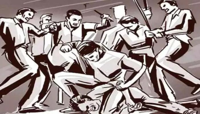 ‘This man roams around as a big Hindu leader, beat him’: Islamist mob assaults Bajrang Dal leader in Surat