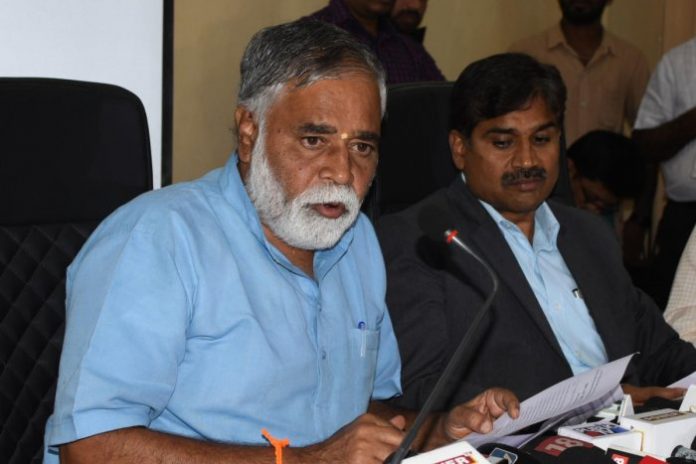 Muslim groups attack Karnataka Minister for allowing Ganesh Chaturthi festivities in schools
