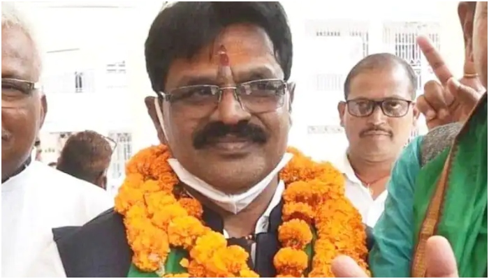 Bihar: Absconding politician Kartikeya Singh, accused in kidnapping case, takes oath as minister in newly formed Nitish cabinet